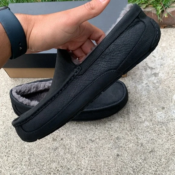 UGG Mens Slippers Ascor Leather Size 11 & Size 8 Black Nwt - Picture 4 of 8